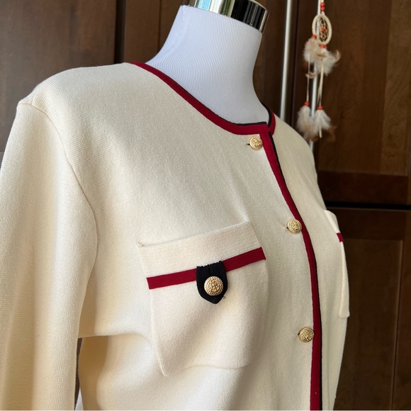 Anne Klein Ivory Knit Red Trim 4 Pockets Cardigan Embossed Gold Anchor Button XL - Picture 8 of 17